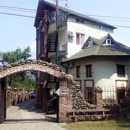 אורקי Old House Hotel מראה חיצוני תמונה