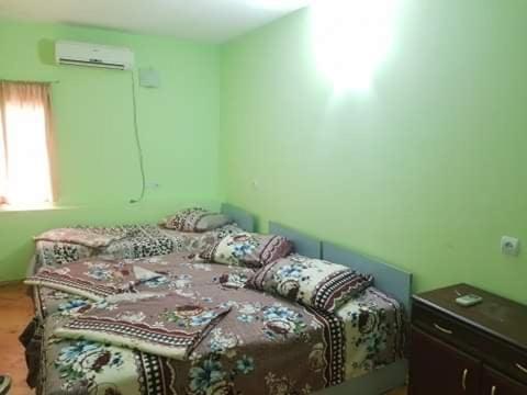 אורקי Old House Hotel מראה חיצוני תמונה