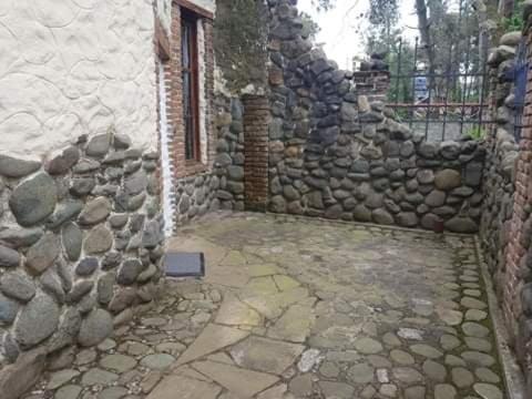 אורקי Old House Hotel מראה חיצוני תמונה