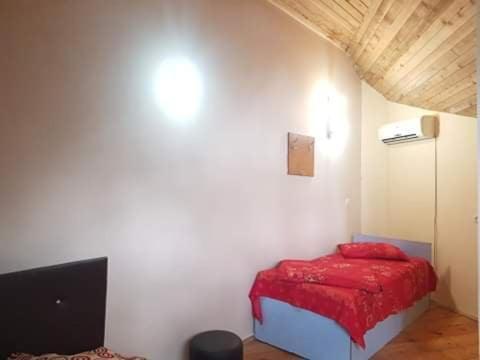 אורקי Old House Hotel מראה חיצוני תמונה