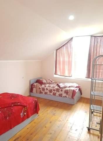 אורקי Old House Hotel מראה חיצוני תמונה