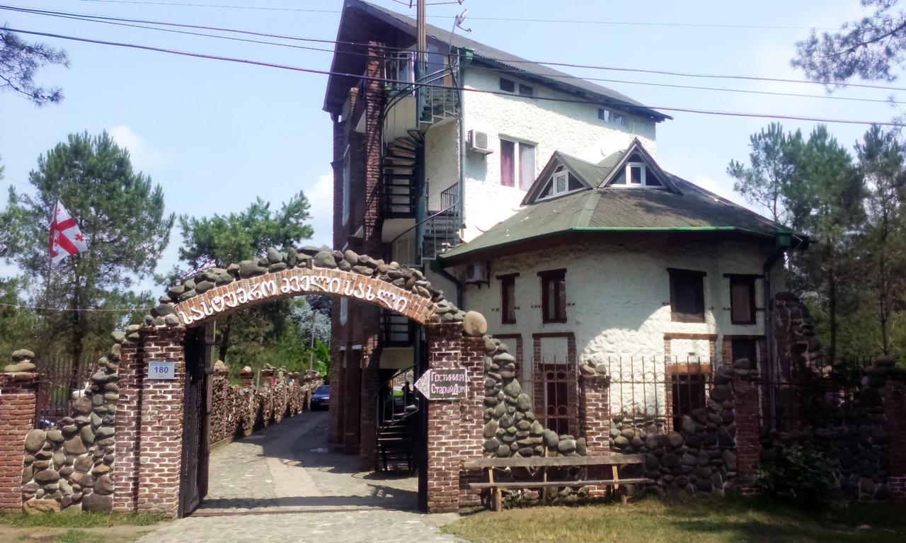 אורקי Old House Hotel מראה חיצוני תמונה